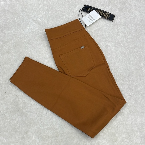 DG2 by Diane Gilman Faux Suede and Ponte Jegging - Picture 7 of 8